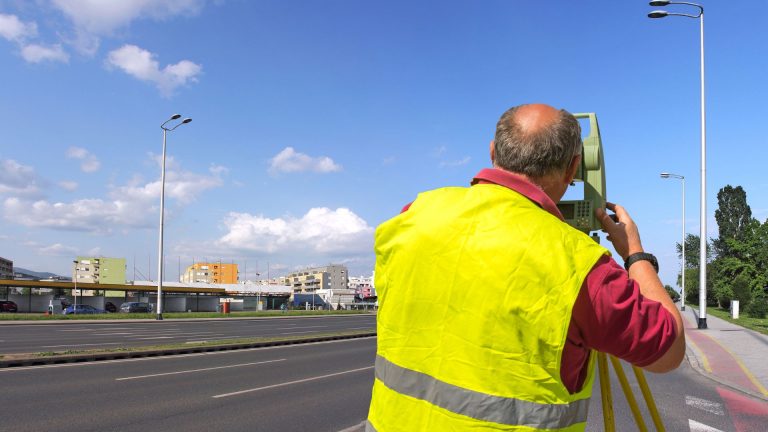 personne-scanner-3d-architecture-moderne