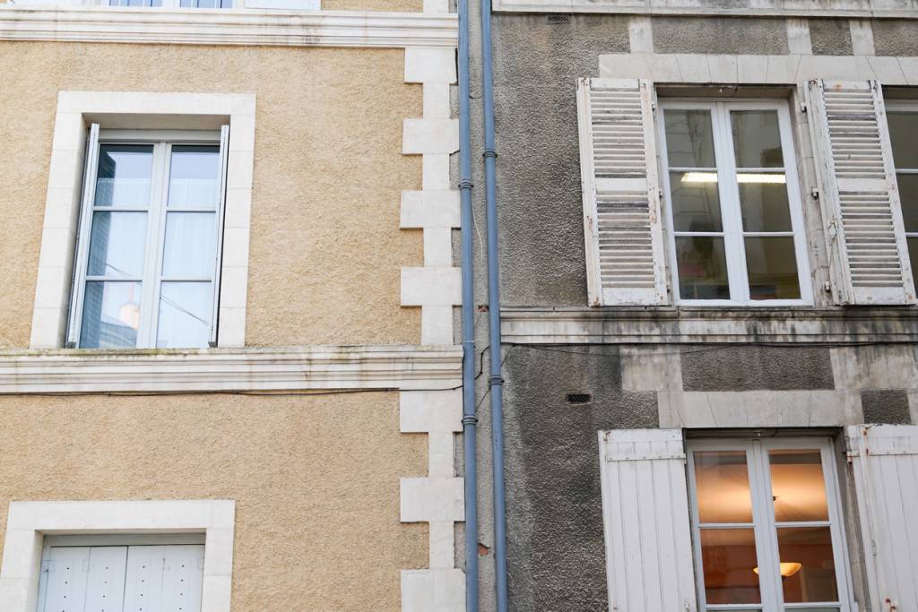 sabler une façade